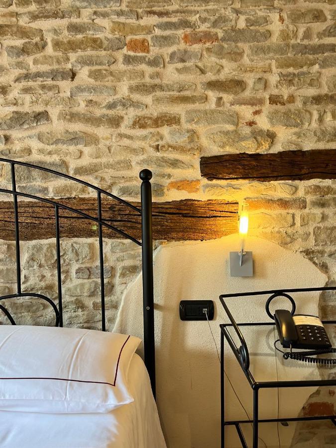Relais Montemarino Hotel Borgomale Bagian luar foto