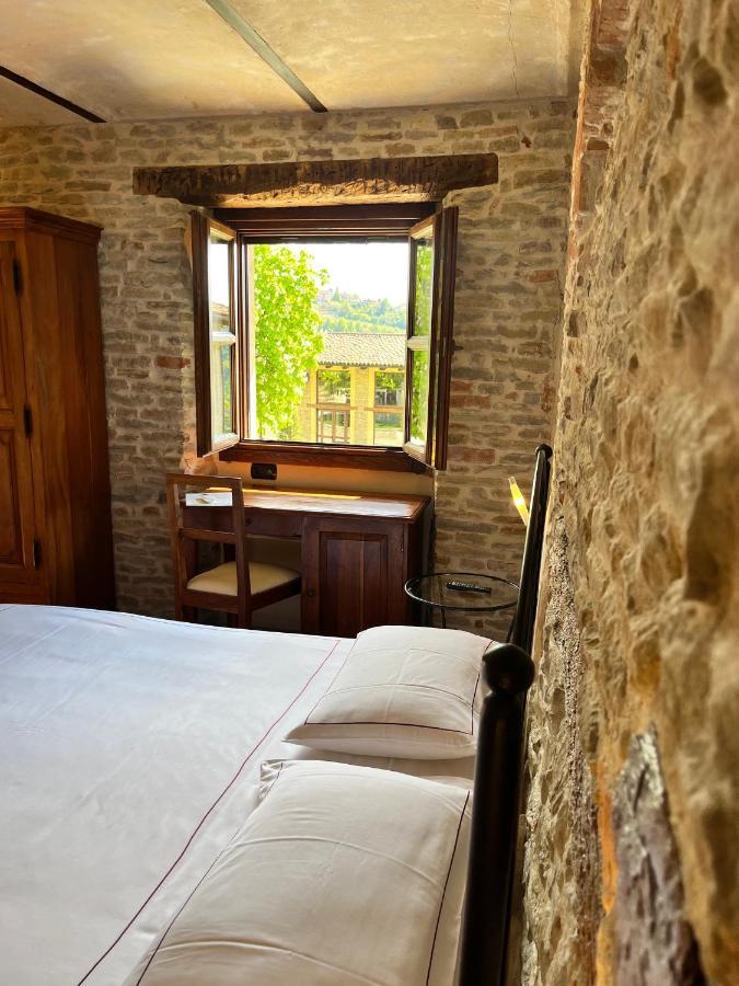 Relais Montemarino Hotel Borgomale Bagian luar foto