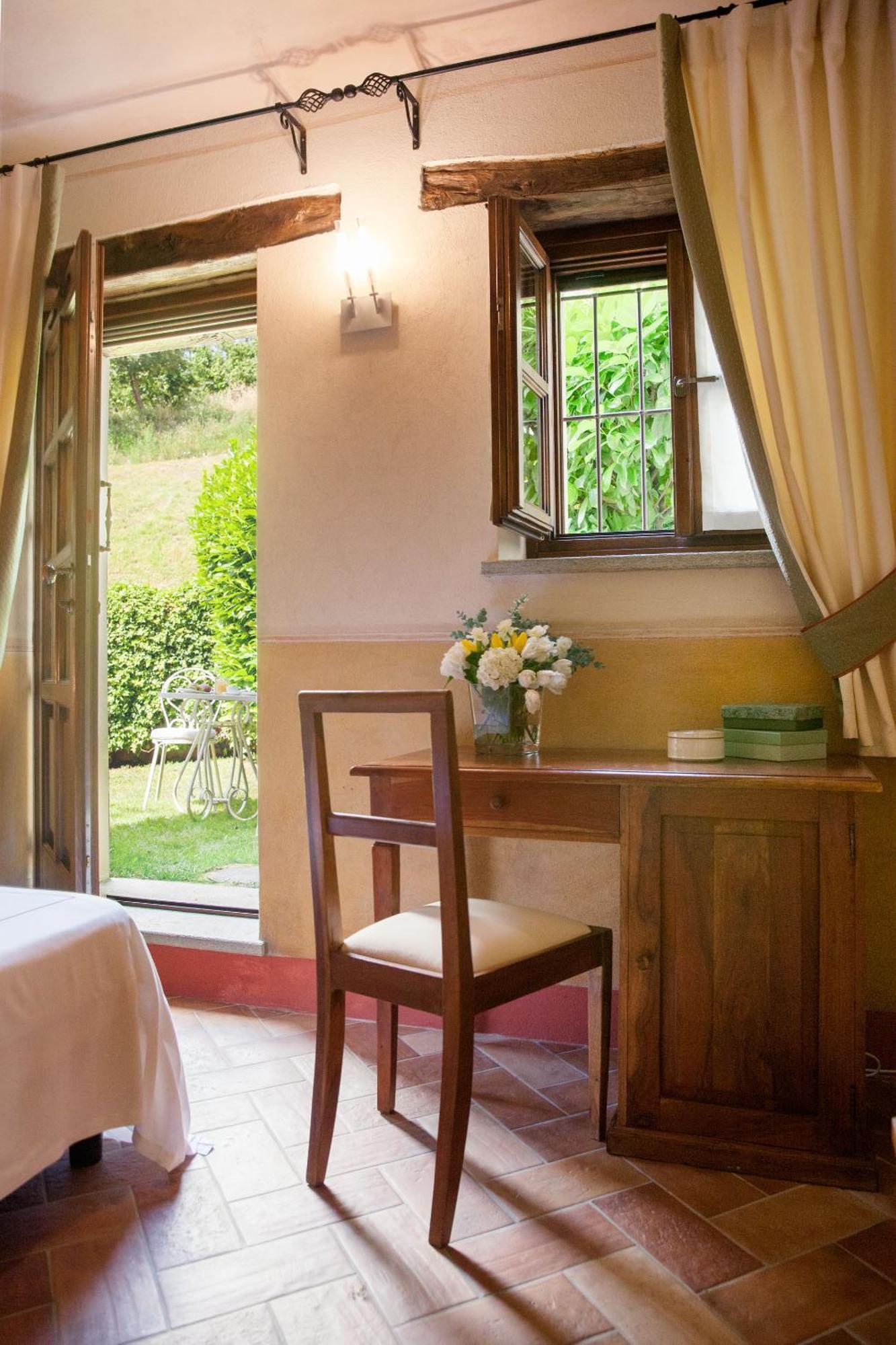 Relais Montemarino Hotel Borgomale Bagian luar foto