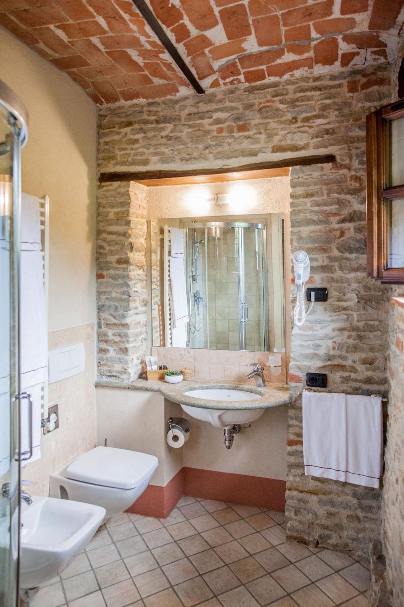 Relais Montemarino Hotel Borgomale Bagian luar foto
